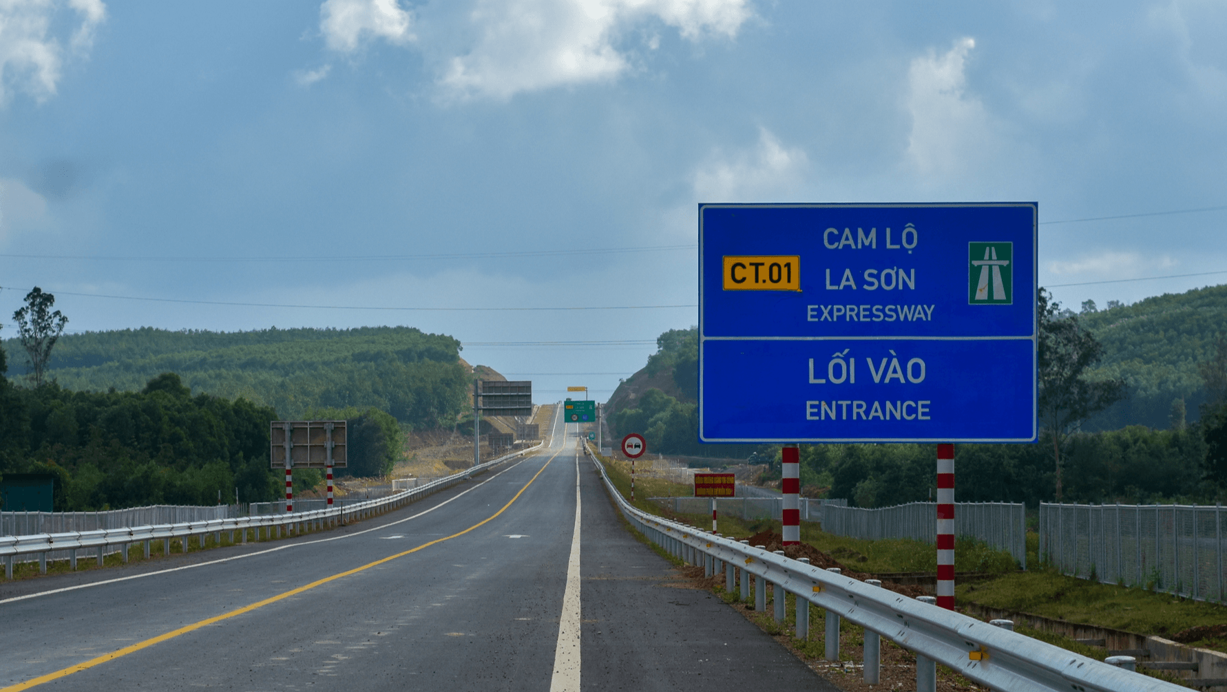 Cam Lo – La Son Expressway
