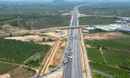 Phan Thiet – Dau Giay Expressway