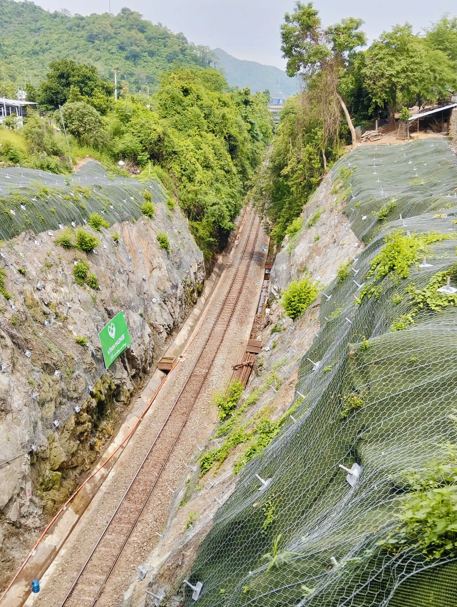 Ru Ri Pass Railway Tunnel Project on the Hanoi – Ho Chi Minh City Route
