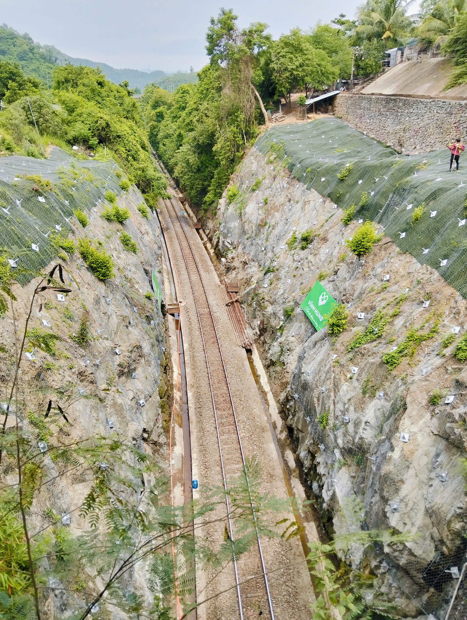 Ru Ri Pass Railway Tunnel Project on the Hanoi – Ho Chi Minh City Route