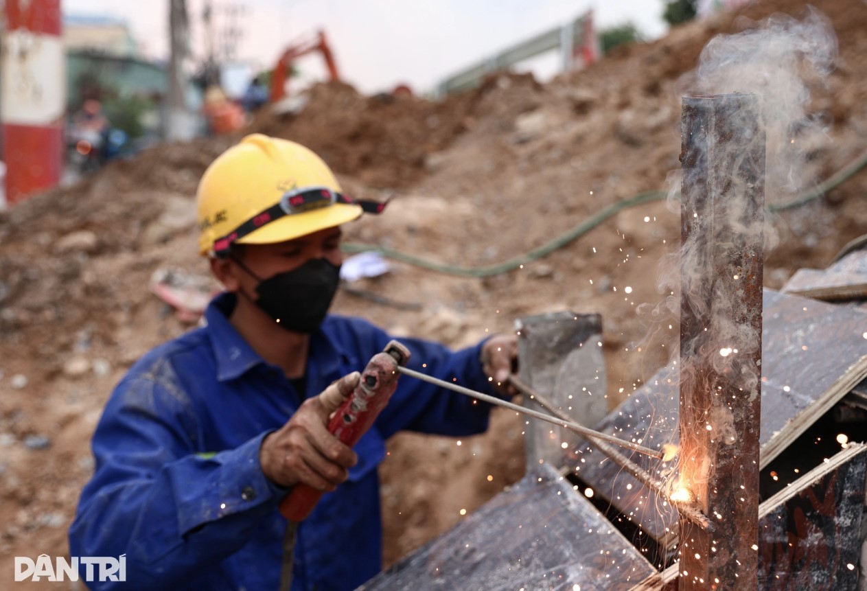 Nâng tĩnh không cầu Bình Phước 1 trên Quốc lộ 1