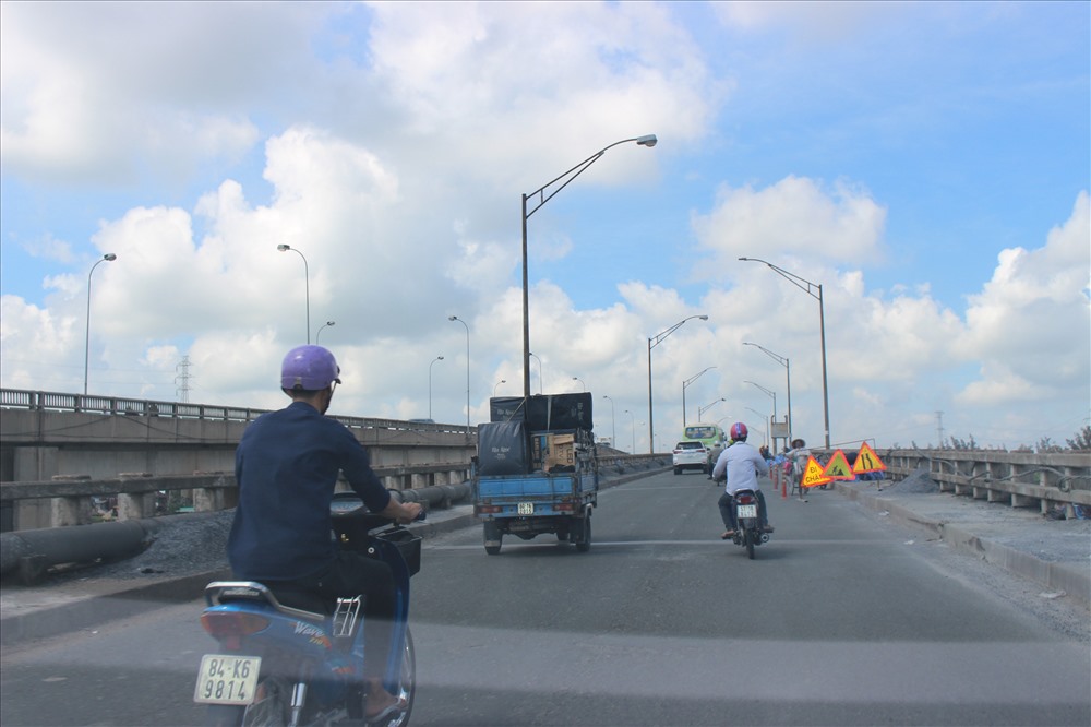 Contract Package XL9: Repair of the existing Ben Luc Bridge on National Highway 1, Long An Province