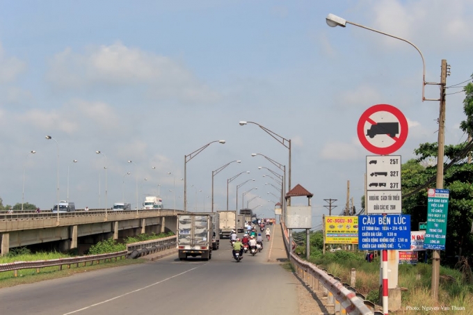 Contract Package XL9: Repair of the existing Ben Luc Bridge on National Highway 1, Long An Province