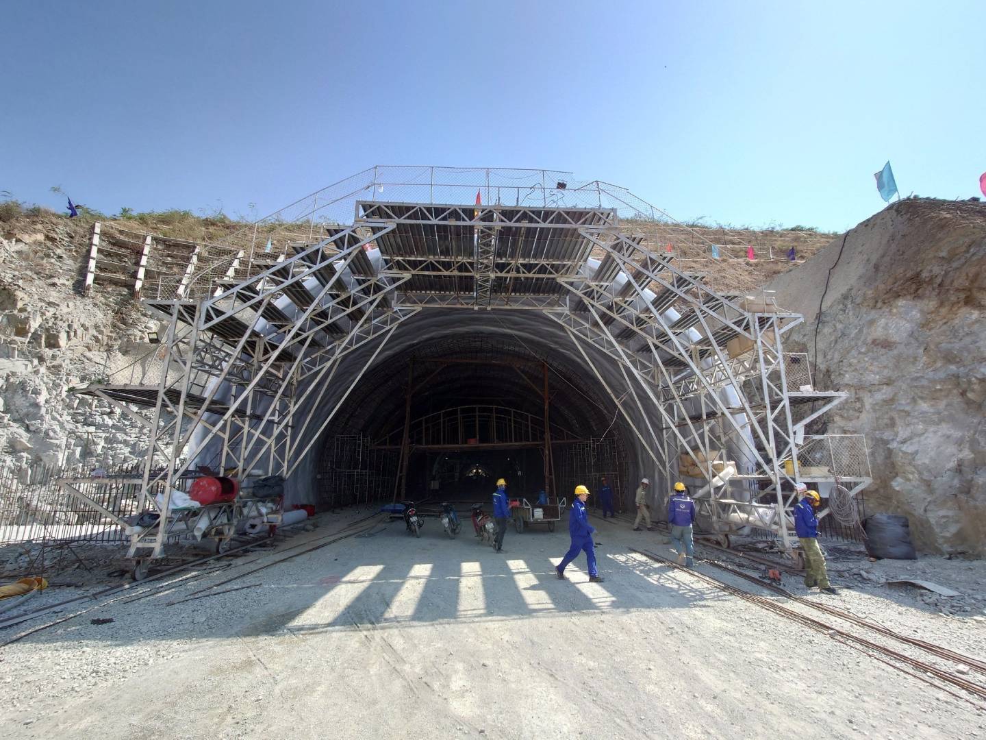 Doc San Tunnel Project
