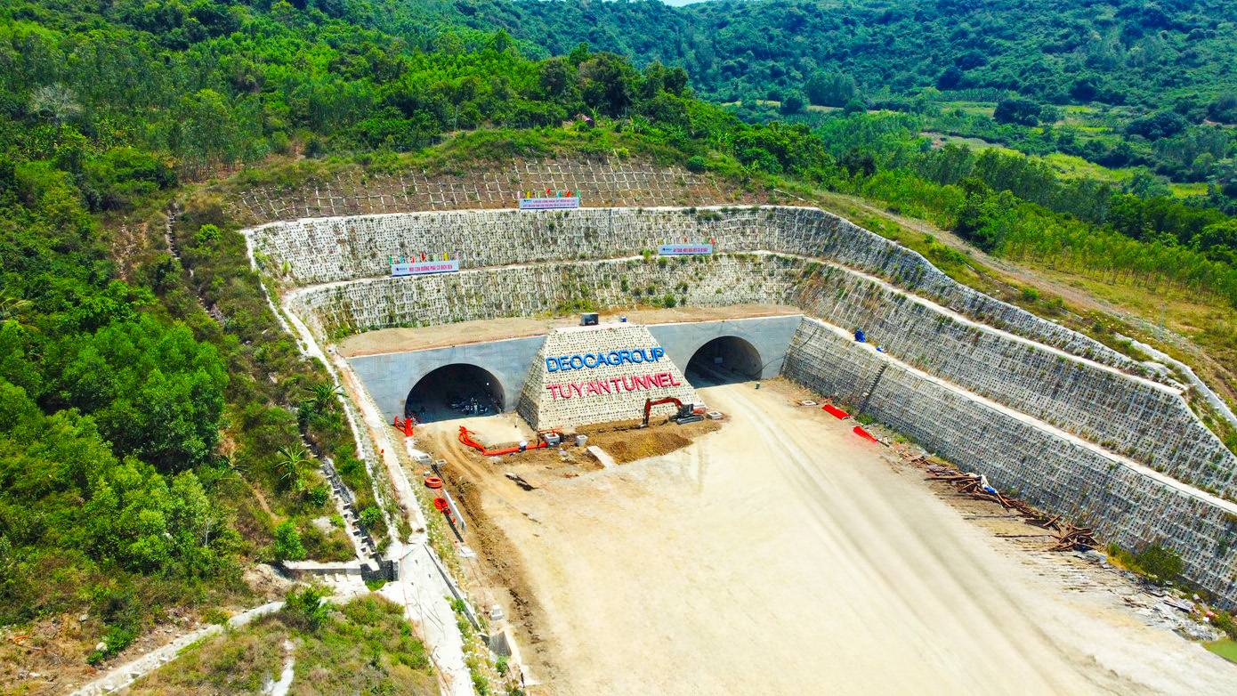 Dự án hầm Tuy An