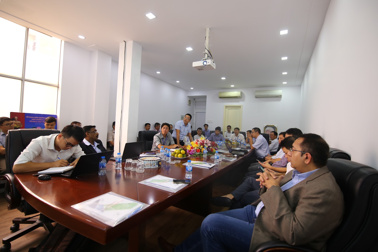 “Hội thảo giải pháp chống đá lở” có sự tham gia của gần 40 đại biểu từ 6 đơn vị khác nhau